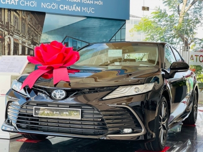 Doanh số Toyota Camry bất bại ở phân khúc sedan hạng sang cỡ D-E