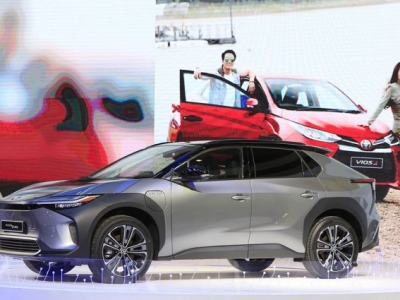 Toyota mang xe điện đầu tiên đến Việt Nam và giới thiệu Veloz bản lắp ráp tại Triển lãm ô tô Việt Nam 2022